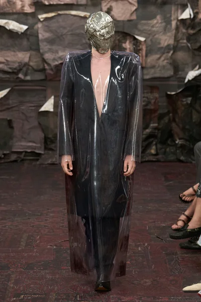 Look 8